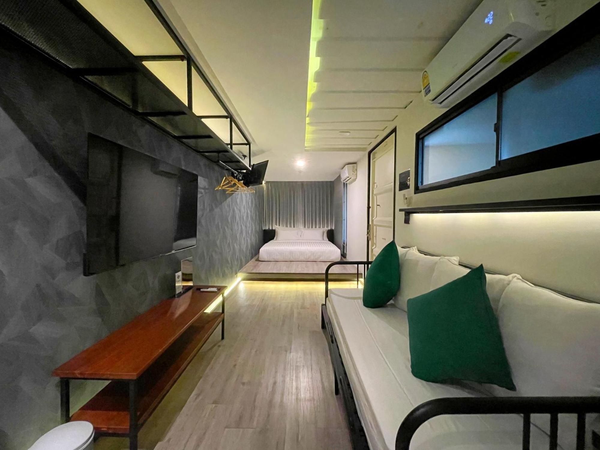 Hotel Nights In A Box Ban Muang  Pokoj fotografie